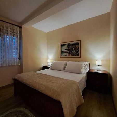 Quiet, Cozy, Luminous Apartment ティラナ エクステリア 写真