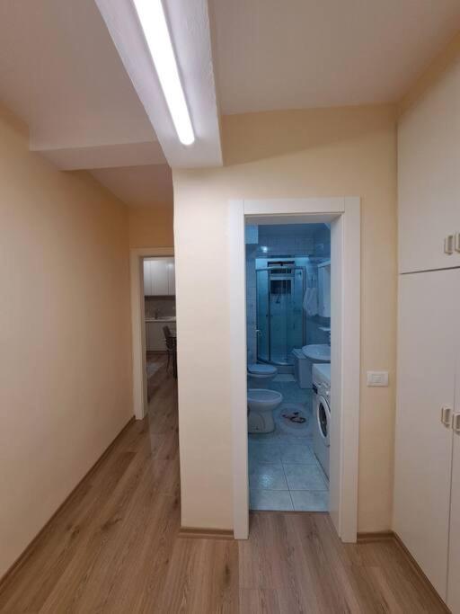 Quiet, Cozy, Luminous Apartment ティラナ エクステリア 写真